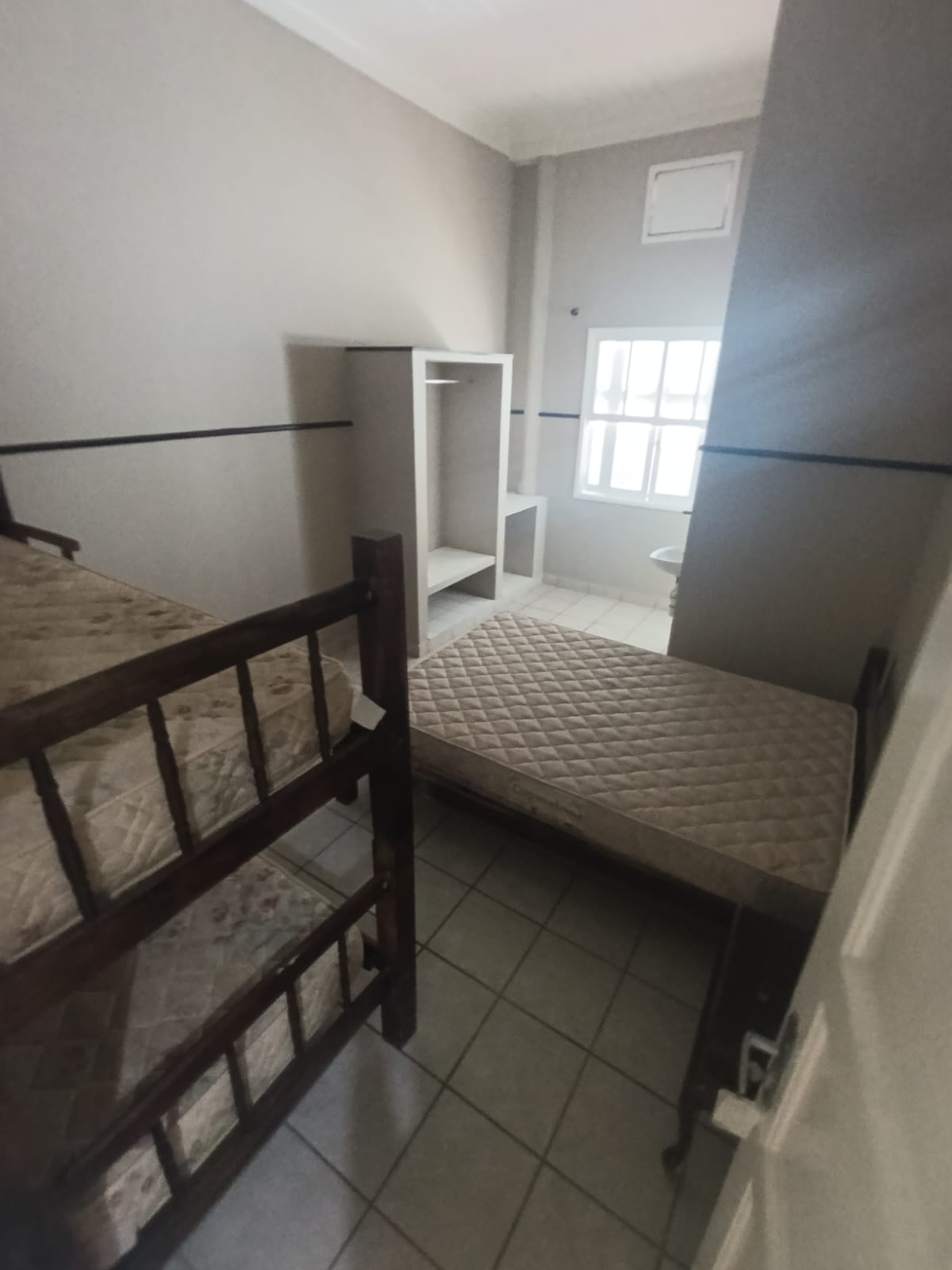 CAS261396 Hotel Pousada à Venda no Centro do Suarão Itanhaém – 18 Apartamentos e Piscina