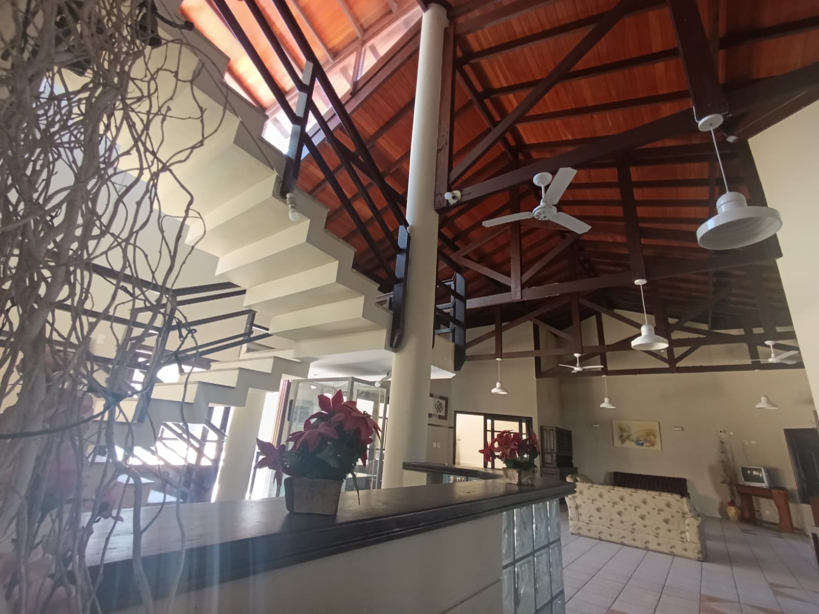 CAS261396 Hotel Pousada à Venda no Centro do Suarão Itanhaém – 18 Apartamentos e Piscina