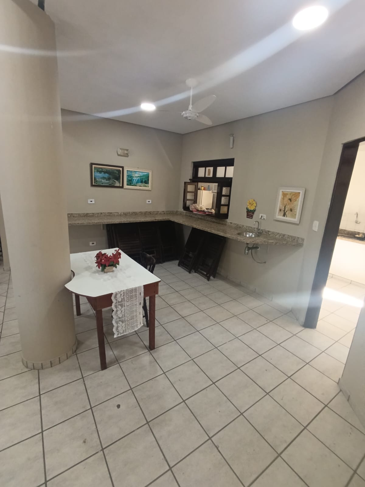 CAS261396 Hotel Pousada à Venda no Centro do Suarão Itanhaém – 18 Apartamentos e Piscina