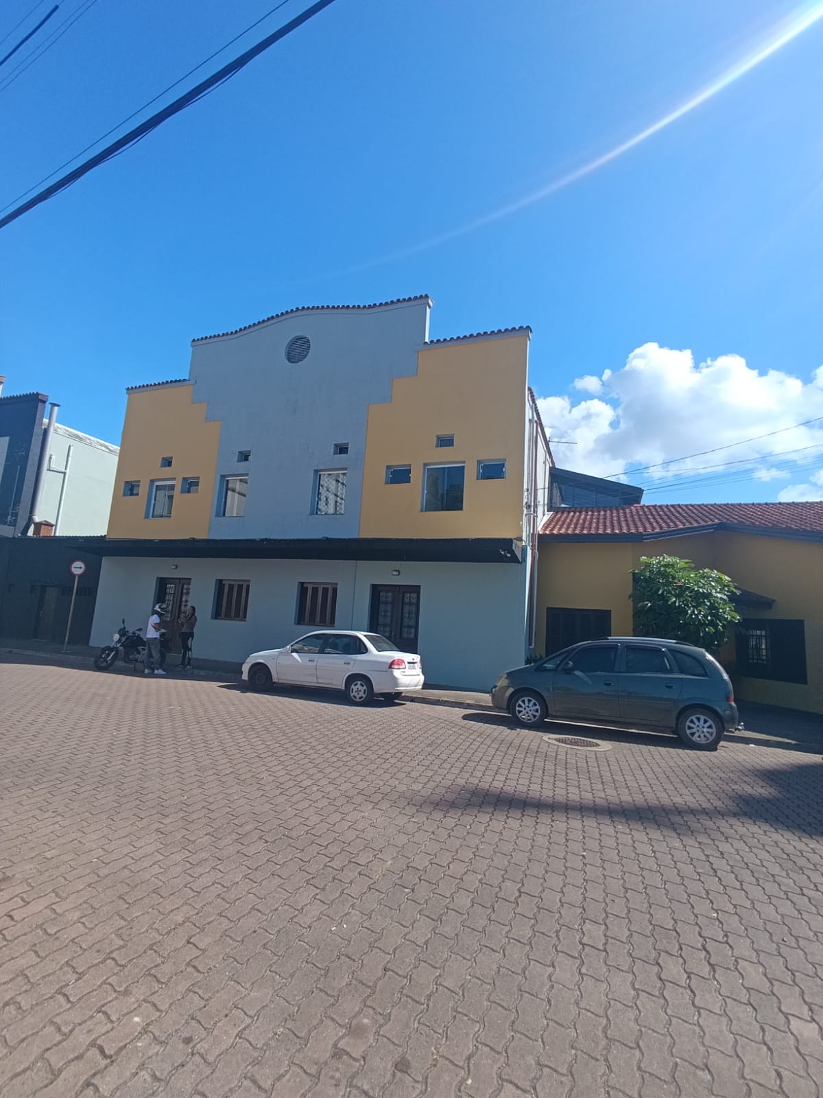 CAS261396 Hotel Pousada à Venda no Centro do Suarão Itanhaém – 18 Apartamentos e Piscina