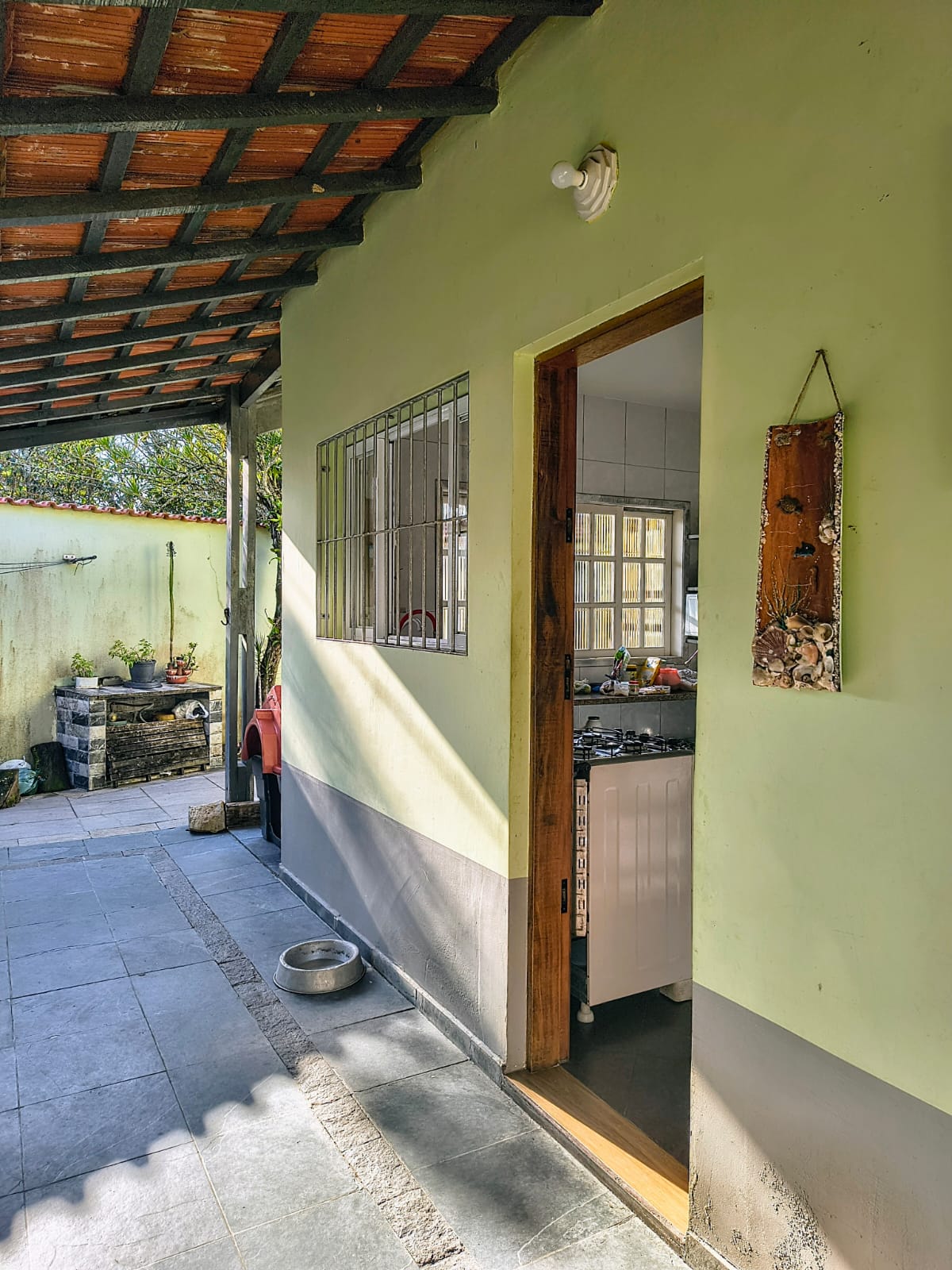 CAS261397 Casa Reformada no Satélite Itanhaém – 02 Dormitórios a 70m da Praia