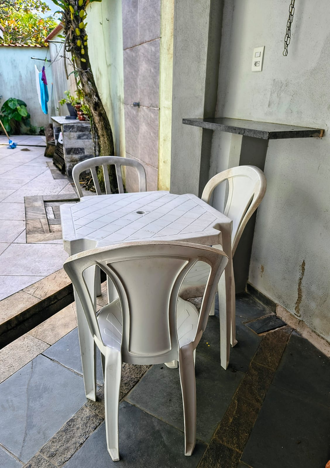CAS261397 Casa Reformada no Satélite Itanhaém – 02 Dormitórios a 70m da Praia