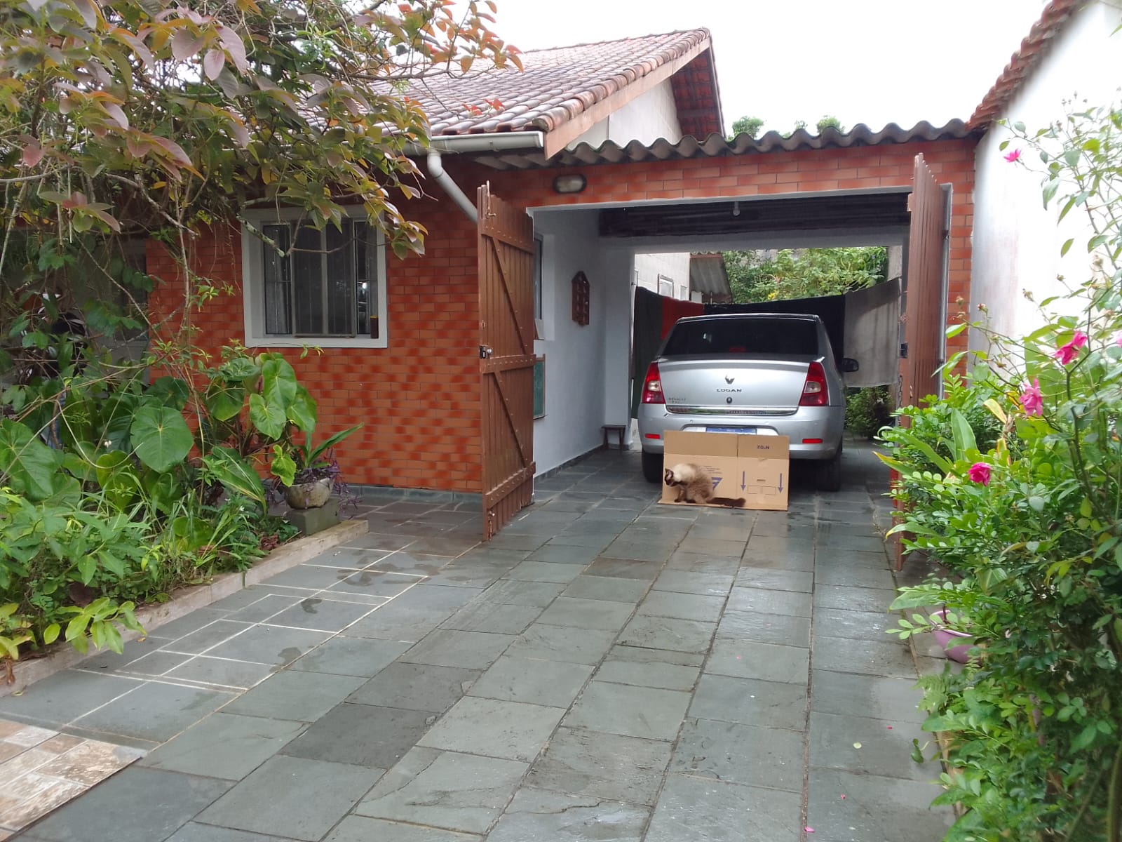 CAS261398 Casa de Terreno Inteiro em Itanhaém – 02 Dormitórios e Quintal Amplo