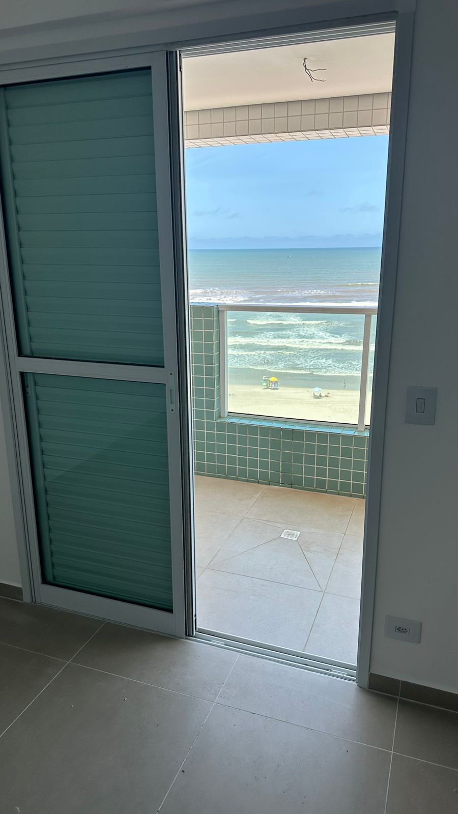 CAS261401 Apartamento Frente Mar no Condomínio Bella Vista – Andar Alto e 02 Dormitórios