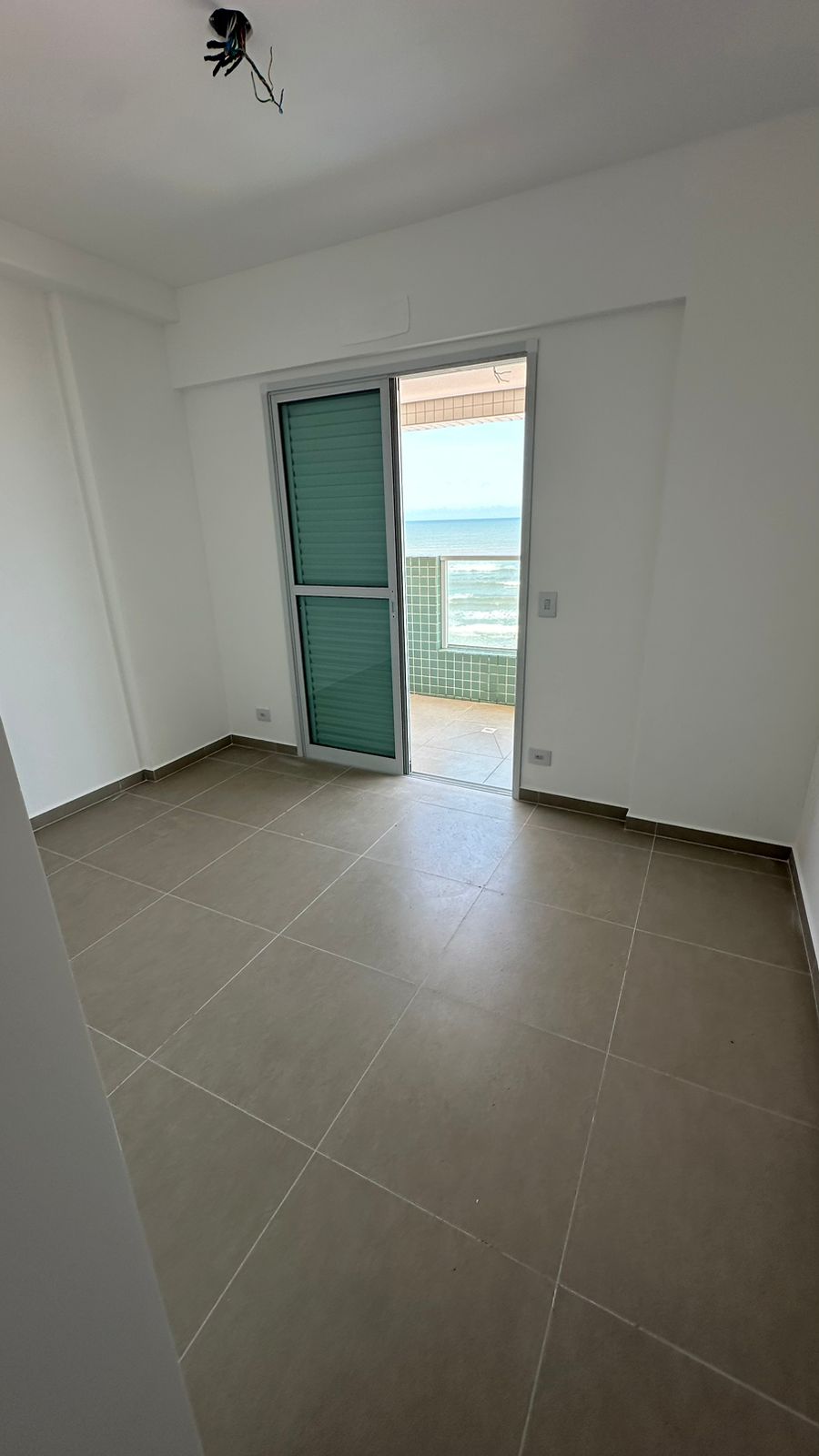CAS261401 Apartamento Frente Mar no Condomínio Bella Vista – Andar Alto e 02 Dormitórios