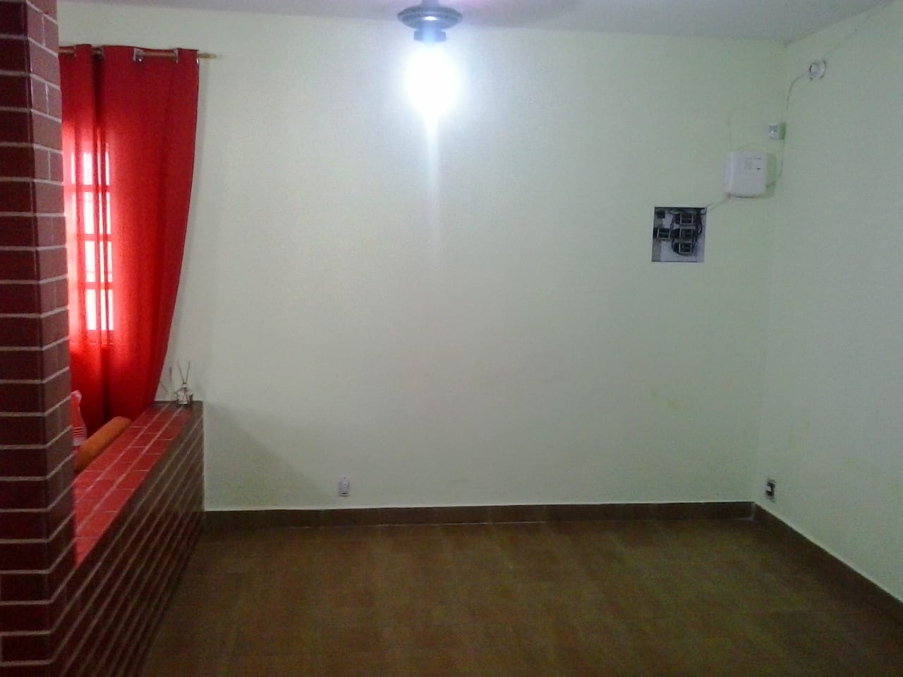 -CAS261402 Casa Térrea com 02 Salas em Itanhaém – Quintal Amplo com Espaço para Piscina
