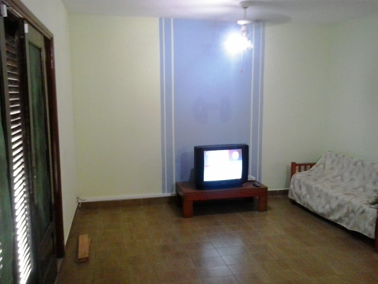 -CAS261402 Casa Térrea com 02 Salas em Itanhaém – Quintal Amplo com Espaço para Piscina