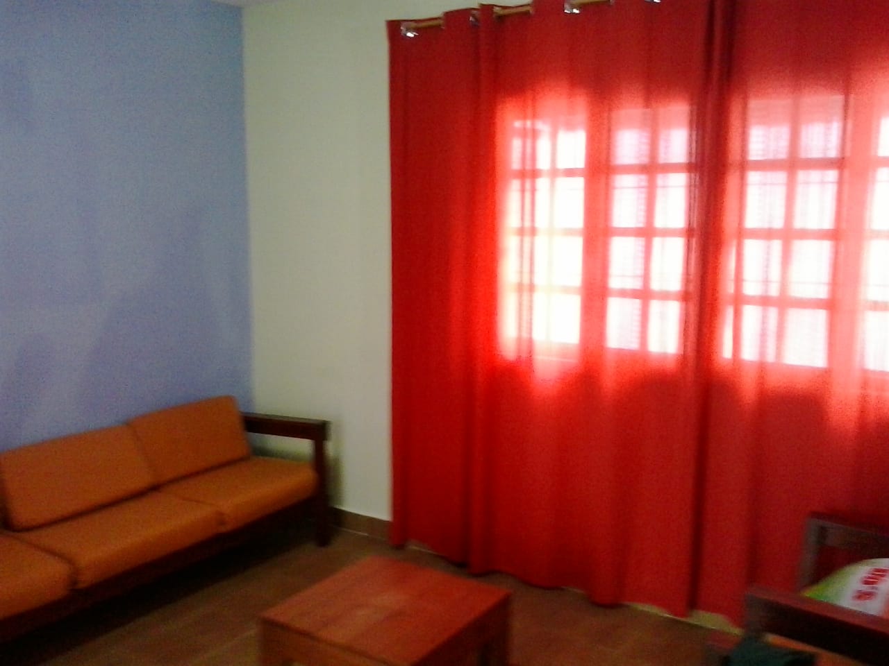 -CAS261402 Casa Térrea com 02 Salas em Itanhaém – Quintal Amplo com Espaço para Piscina