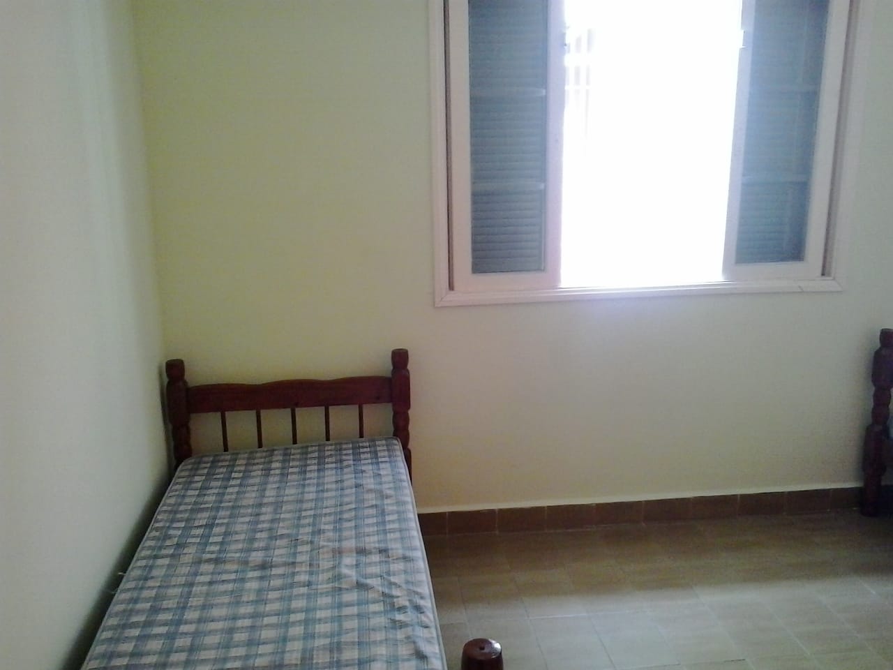 -CAS261402 Casa Térrea com 02 Salas em Itanhaém – Quintal Amplo com Espaço para Piscina