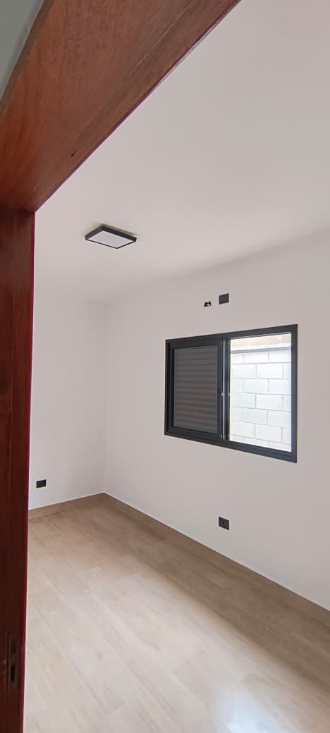 -CAS261402 Casa Térrea com 02 Salas em Itanhaém – Quintal Amplo com Espaço para Piscina