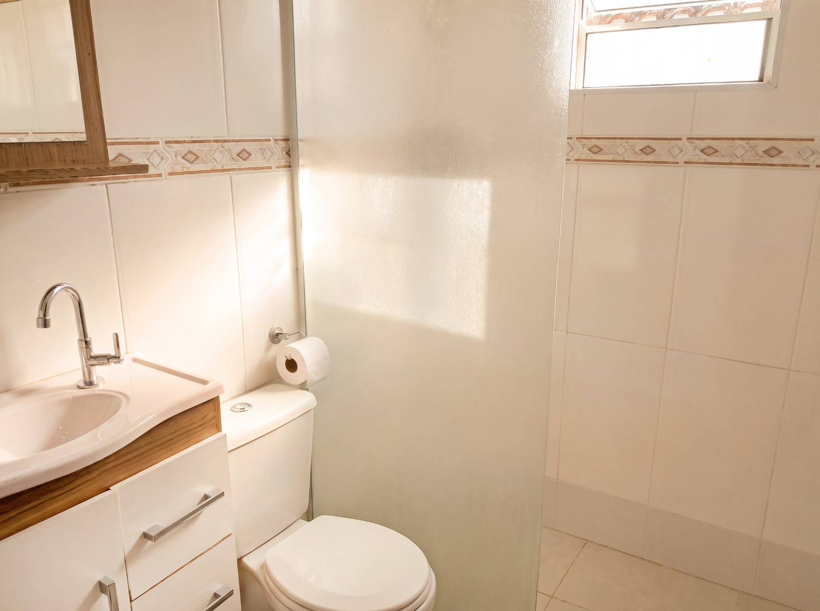 CAS261403 Casa com Piscina e Edícula no Cibratel II Itanhaém – 04 Dormitórios a 700m do Mar
