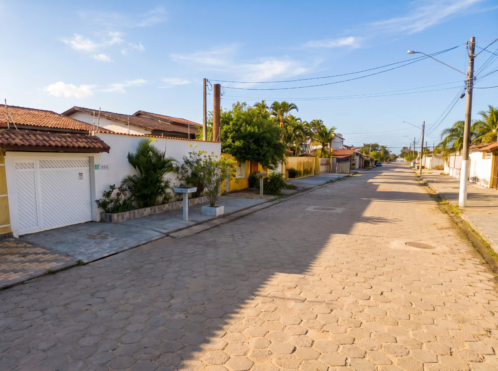 CAS261403 Casa com Piscina e Edícula no Cibratel II Itanhaém – 04 Dormitórios a 700m do Mar