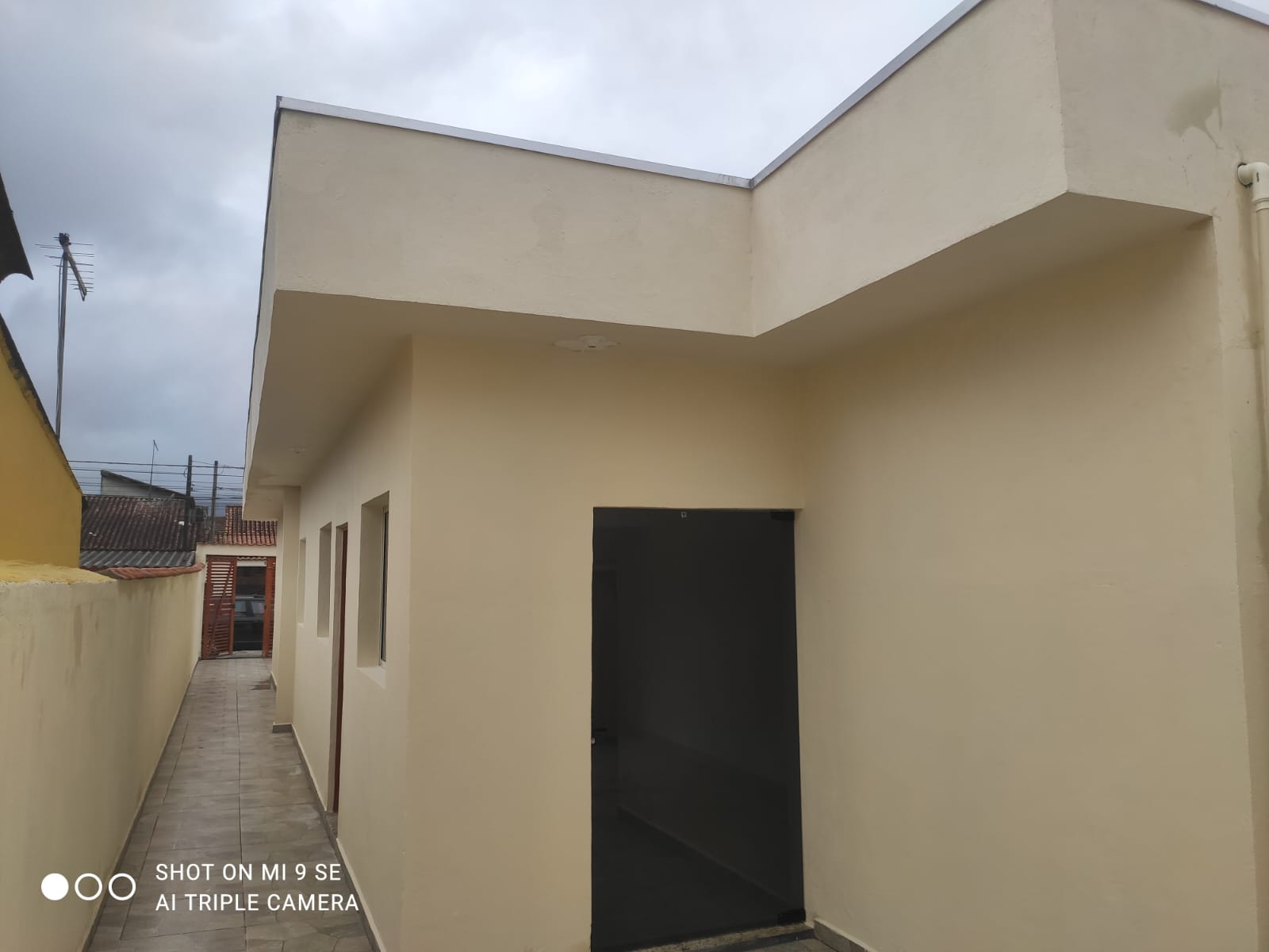 CAS261405 Casa Geminada Nova em Itanhaém por R$ 245 Mil – 02 Dormitórios com Suíte