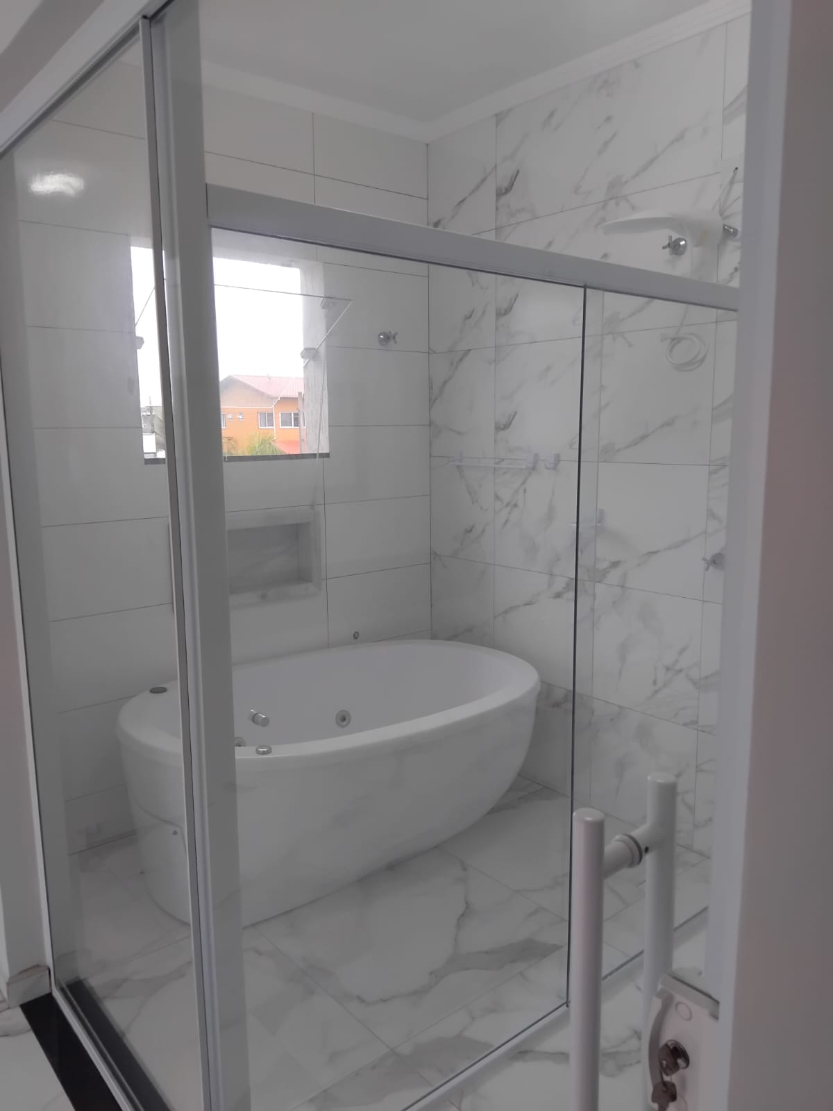 Luxuoso sobrado de alto padrão em condomínio fechado lado praia em Itanhaém