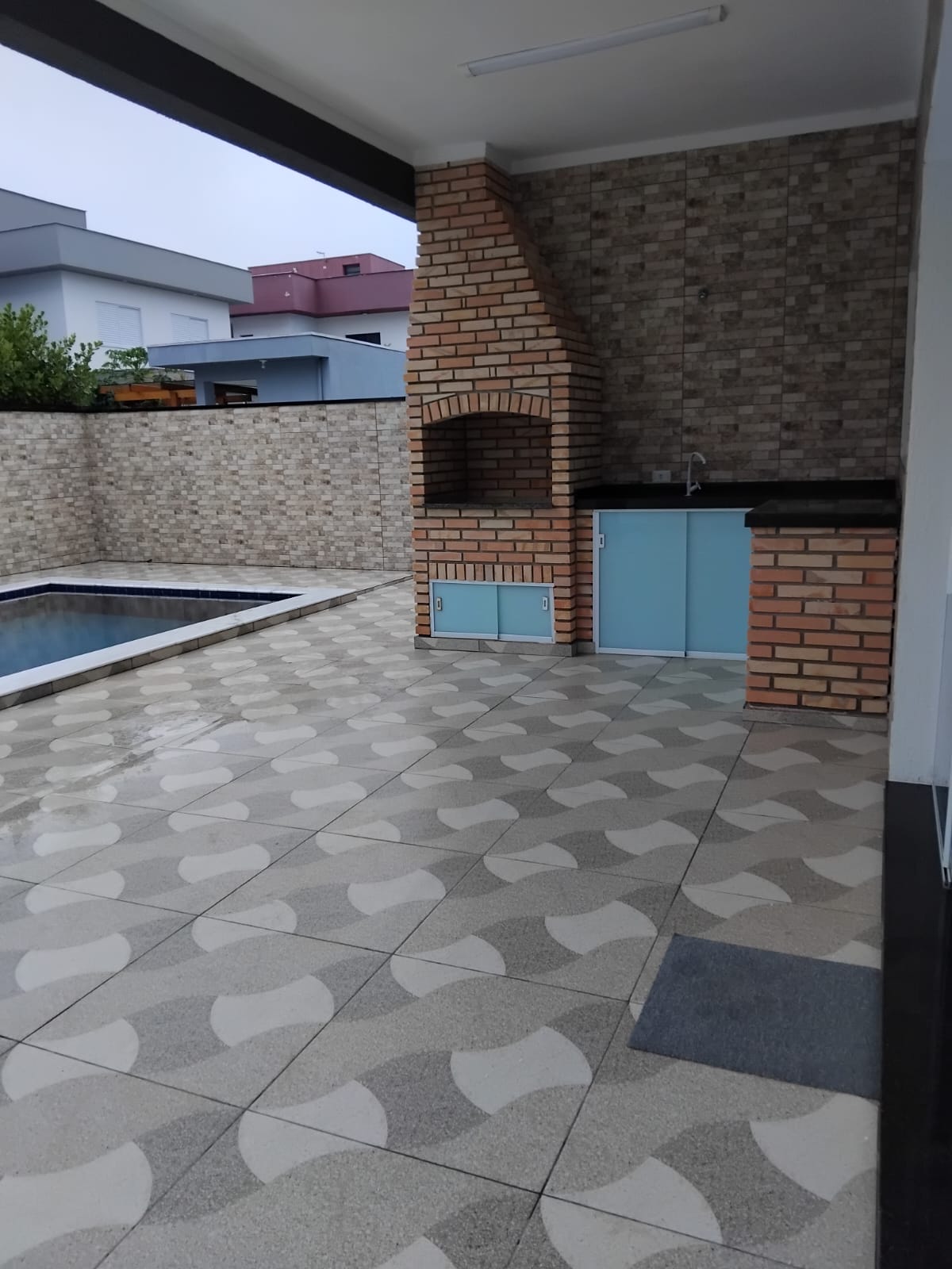 Luxuoso sobrado de alto padrão em condomínio fechado lado praia em Itanhaém